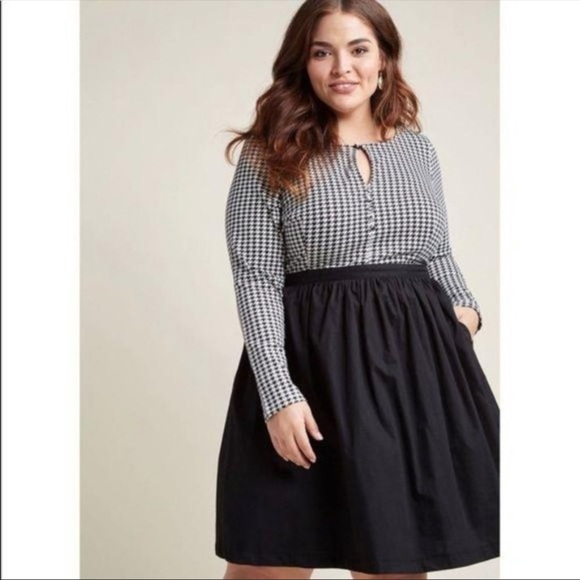 NEW ModCloth Black & White Long sleeve houndstooth-printed Dress Sz S& M - Picture 2 of 7